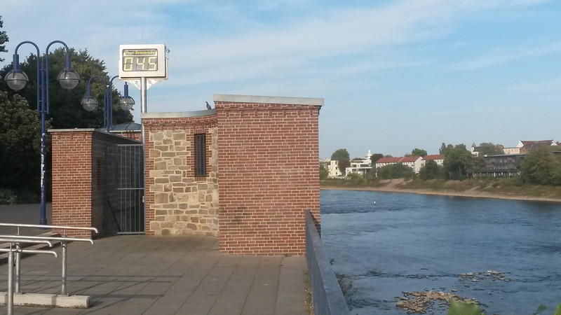 45 cm Wasserstand am 20.09.2018 am Elbe-Pegel Magdeburg-Strombrücke